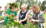 Трэнінг па вырабу вянкоў з жывых кветак “Кветачкі звіваем”